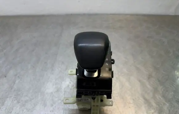 KIA Stinger Gear shifter/selector 46790J5900