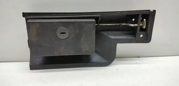 Audi 80 90 B3 Glove box lock 893857131C