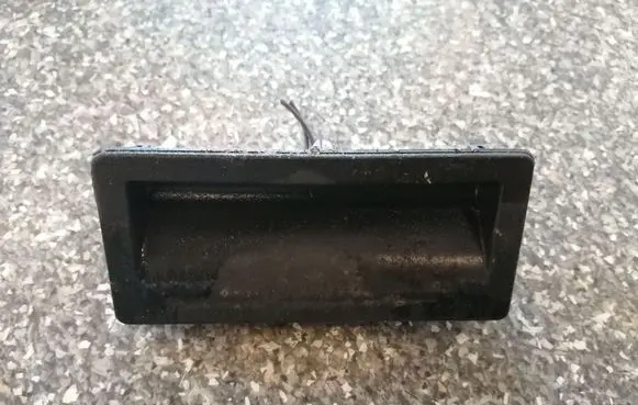 Tailgate opening switch