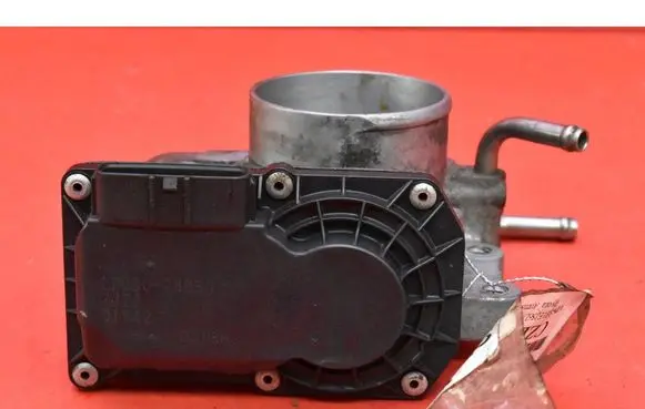 Toyota Avensis Verso Throttle body valve 2203028050