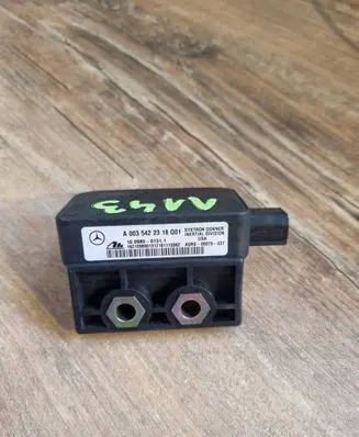Mercedes-Benz ML W163 ESP acceleration yaw rate sensor A0035422318 10098001311 A0RS00075337