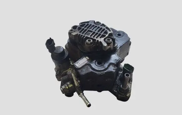 Toyota Auris 150 Fuel injection high pressure pump 2210033040 0445010105