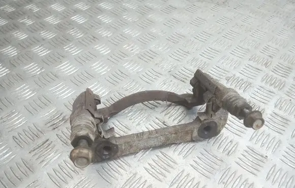 Honda FR-V Front Brake Caliper Pad/Carrier 