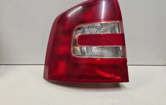 Skoda Octavia Mk2 (1Z) Rear/tail lights 1Z9945257 1Z9945
