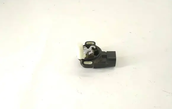 Accelerator throttle pedal