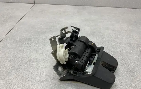 Volkswagen PASSAT B8 Tailgate/trunk/boot lock/catch/latch 3G0827505C