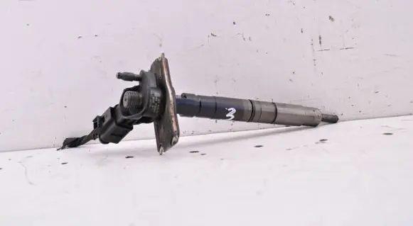 Volkswagen Golf VI Fuel injector 03L130277