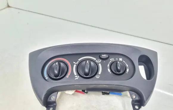 Renault Megane I Climate control unit 663391J 102043
