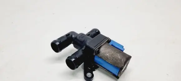 Renault Arkana Coolant heater control valve 212301538R A4535000140