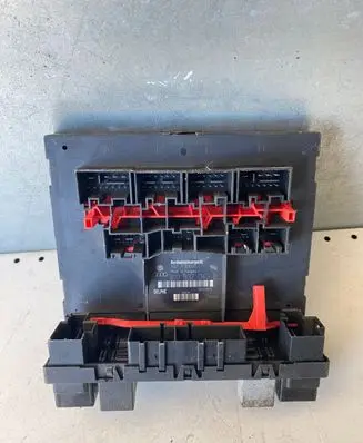 Volkswagen Touran I Comfort/convenience module 3C0937049E 28022870 H37S1002