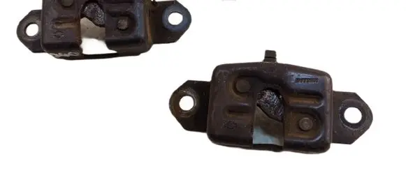 Nissan Navara D40 Tailgate lock latch 