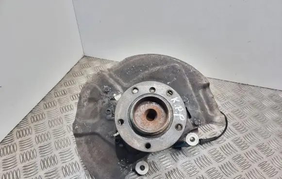 BMW 5 E60 E61 Front wheel hub 6760953L