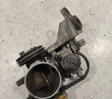 Peugeot 406 Throttle valve