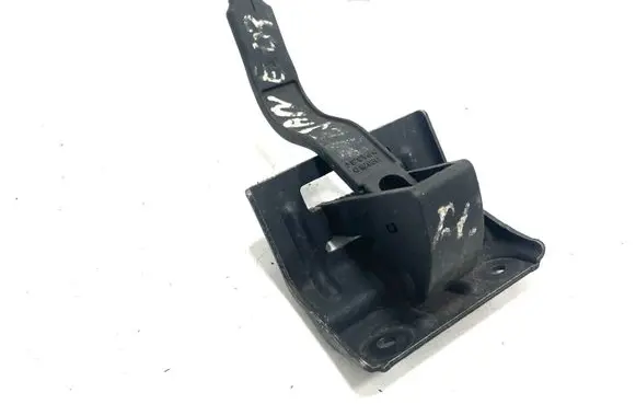 Renault Megane II Engine bonnet (hood) release handle 10461013 110075D