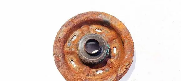 Coil spring mount
