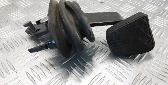 Smart ForTwo I Brake pedal 99044005E