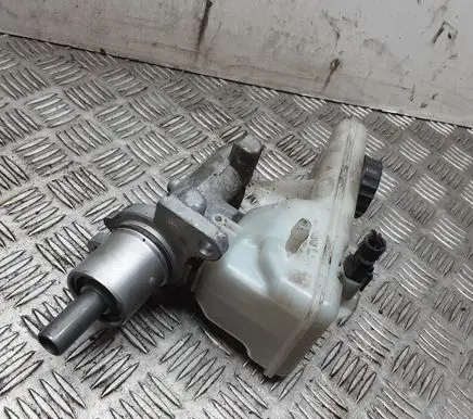 Opel Vivaro Master brake cylinder 320670082