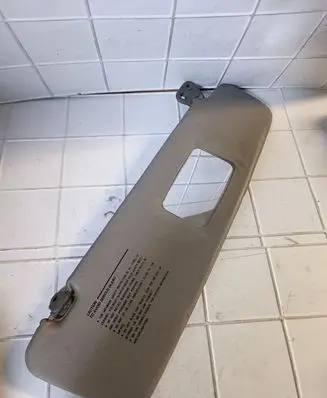 Hyundai H-1, Starex, Satellite Sun visor