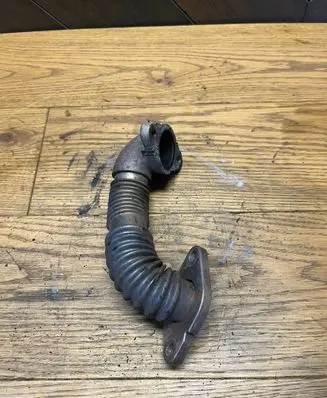 Opel Vivaro EGR valve line/pipe/hose