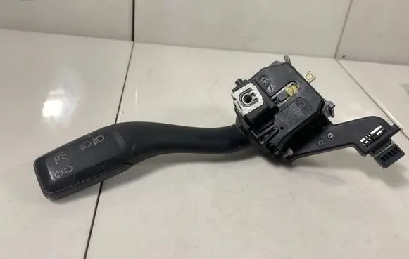 Audi A3 S3 A3 Sportback 8P Indicator stalk 8P0953513A