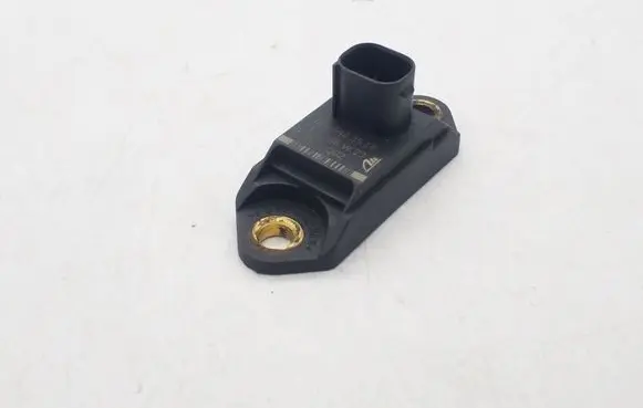 Mercedes-Benz CLS C219 ESP acceleration yaw rate sensor 0045423518