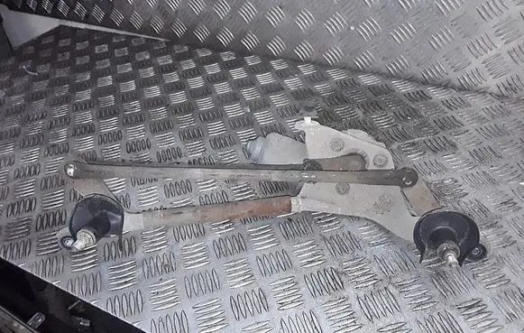 Toyota Yaris Front wiper linkage 851100d080