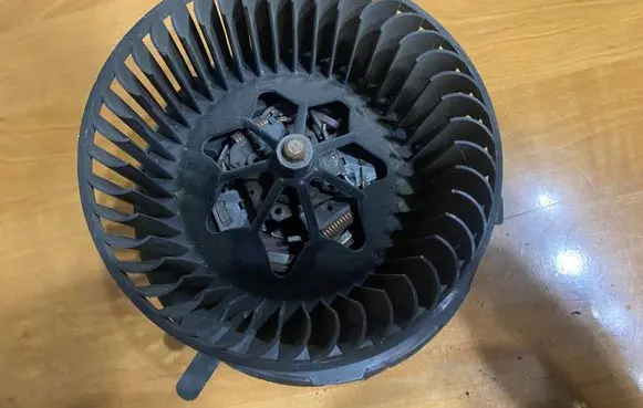 Heater fan/blower