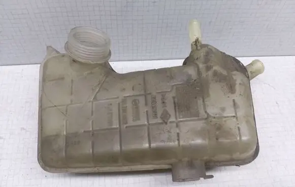 Renault Scenic II - Grand scenic II Coolant expansion tank/reservoir 8200262036