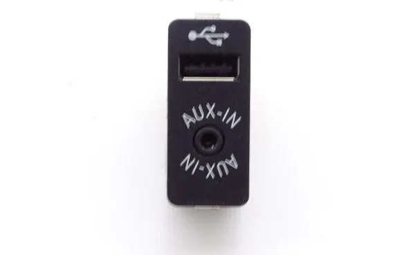 BMW X5 F15 AUX in-socket connector 9266607