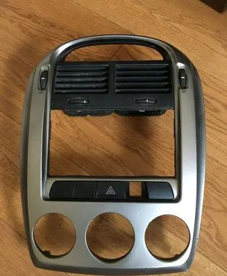 KIA Cerato Radio/GPS head unit trim 2F84410030