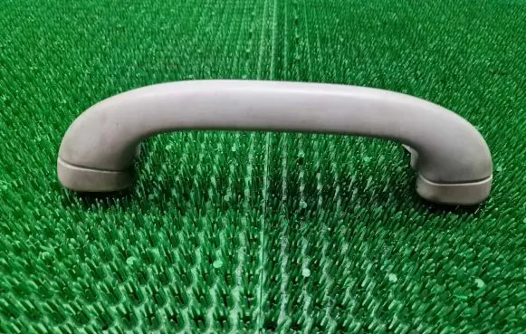 Peugeot 407 A set of handles for the ceiling 