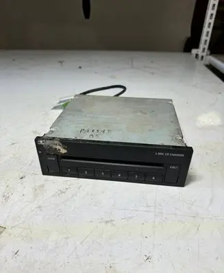 Volkswagen PASSAT B5.5 CD/DVD changer 3B7035110