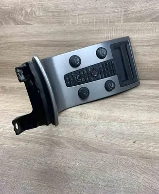 Volvo V50 Climate control unit 8696495