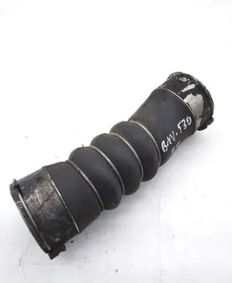 BMW 5 F10 F11 Intercooler hose/pipe