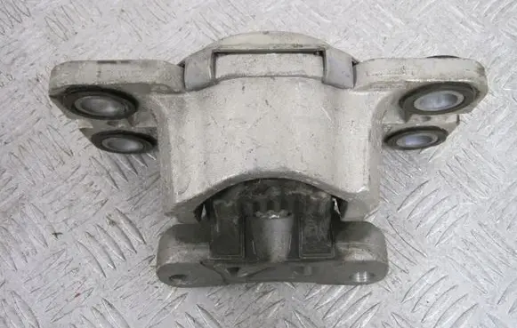 Land Rover Range Rover L460 Type LK Engine mount vacuum valve EJ327M121AC