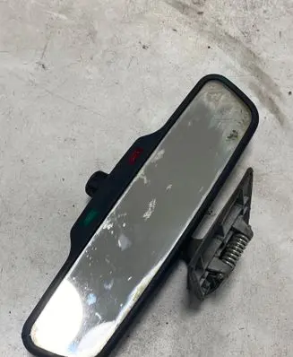 Rear view mirror (interior)