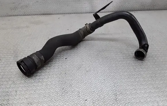 Audi A8 S8 D3 4E Engine coolant pipe/hose