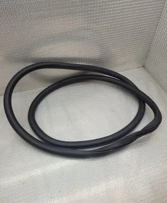 Peugeot 308 Front door rubber seal 9830829080