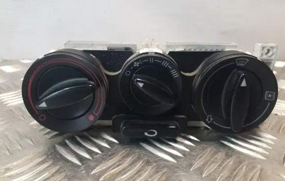 Seat Toledo II (1M) Climate control unit 8L0819045A