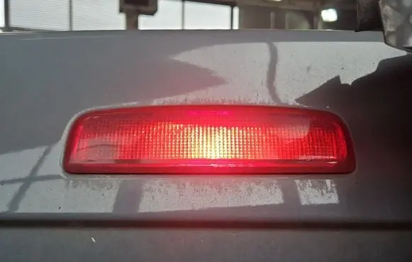 Renault Express Third/center stoplight 89037432 IMPRK1554771