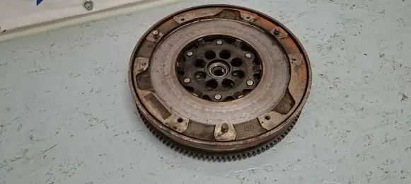 BMW 3 E92 E93 Dual mass flywheel 7638349