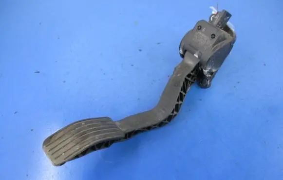 Citroen C3 Accelerator throttle pedal 9680756880