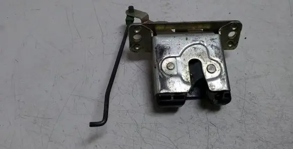 Opel Vectra B Tailgate/trunk/boot lock/catch/latch 09130569