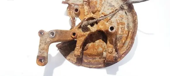 Rear wheel hub