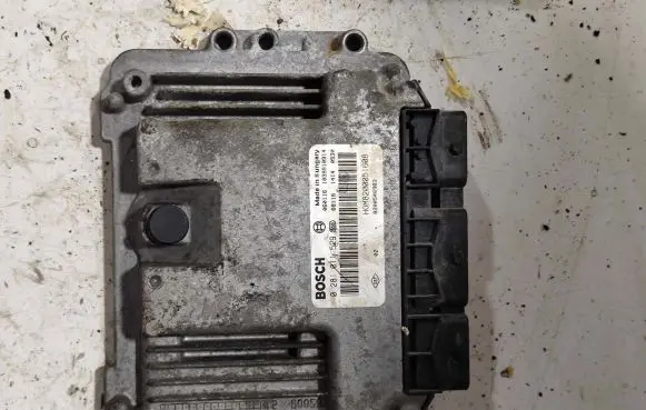 Opel Vivaro Engine control unit/module 8200546983 1039S10914 0281011529