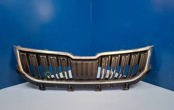 Skoda Karoq Front bumper upper radiator grill 57A853653B