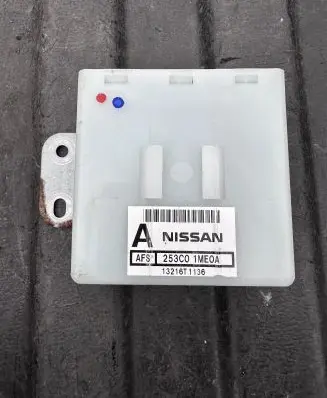 Infiniti M30 Light module LCM 253C01ME0A 13216T1136
