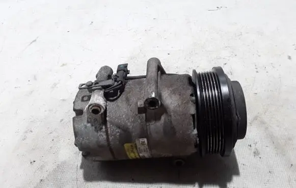 Volvo V50 Air conditioning (A/C) compressor (pump) 890090