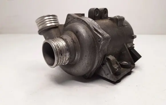 BMW 5 E60 E61 Water pump 11517545201 11517521584