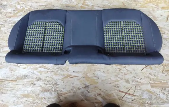 Audi A1 Second row seats 82A885375A